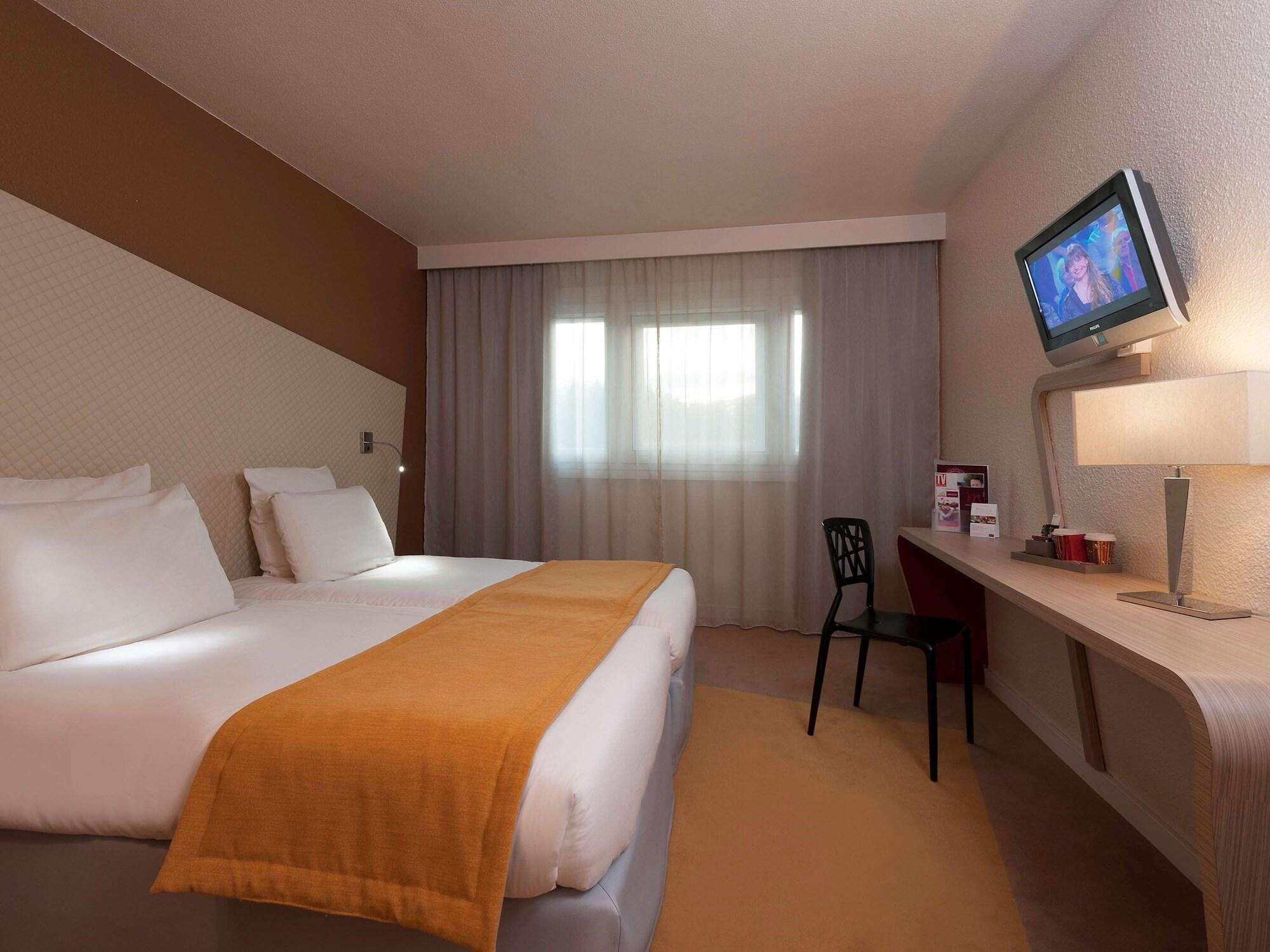 Mercure Paris Le Bourget Aeroport Ле-Блан-Меній Екстер'єр фото