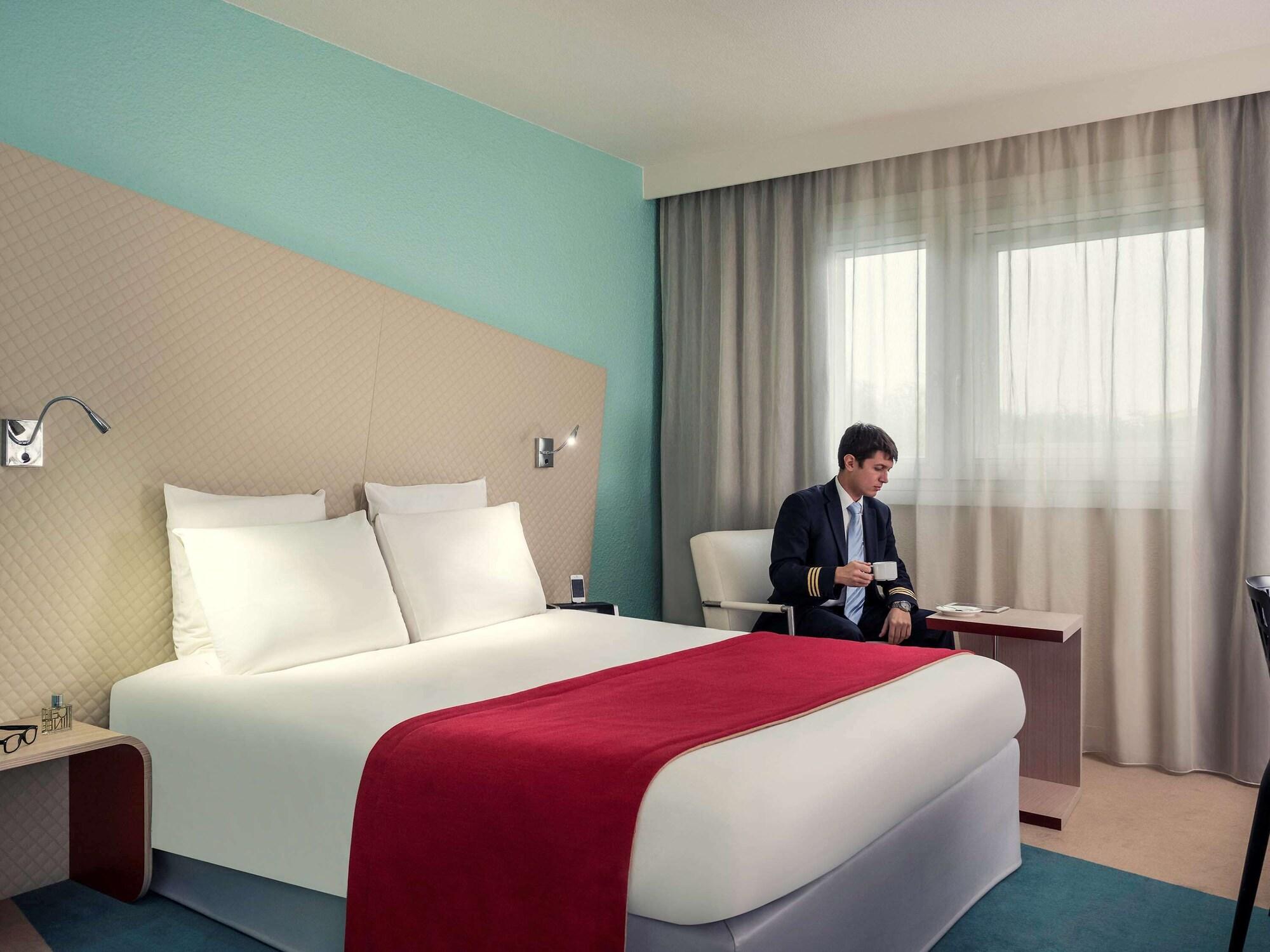 Mercure Paris Le Bourget Aeroport Ле-Блан-Меній Екстер'єр фото