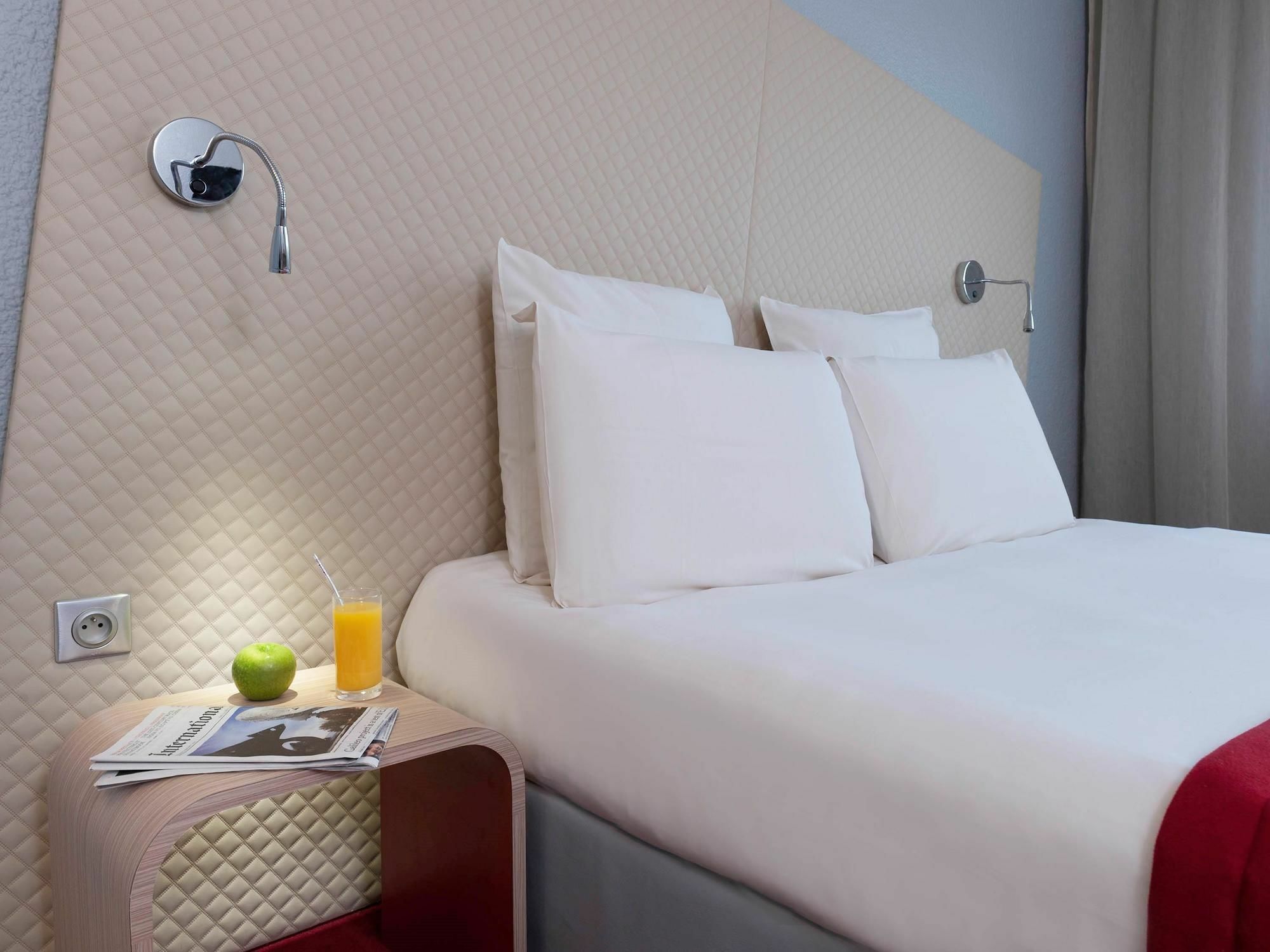 Mercure Paris Le Bourget Aeroport Ле-Блан-Меній Екстер'єр фото